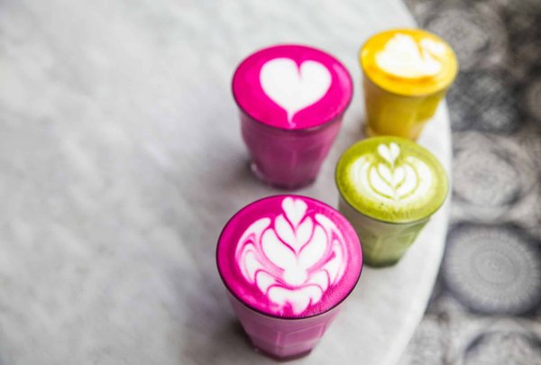 Quels sont les bénéfices de l'exposition au soleil pour la synthèse de la vitamine D chez les personnes âgées?